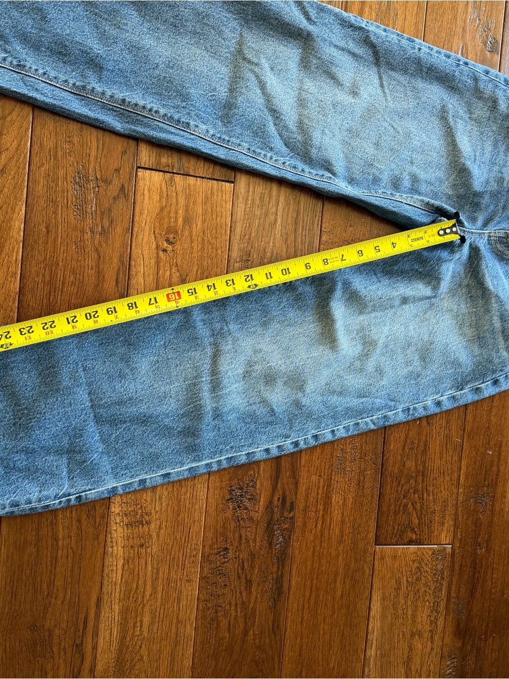 American Eagle Outfitters Light Blue stovepipe Jeans - Picture 8 of 9